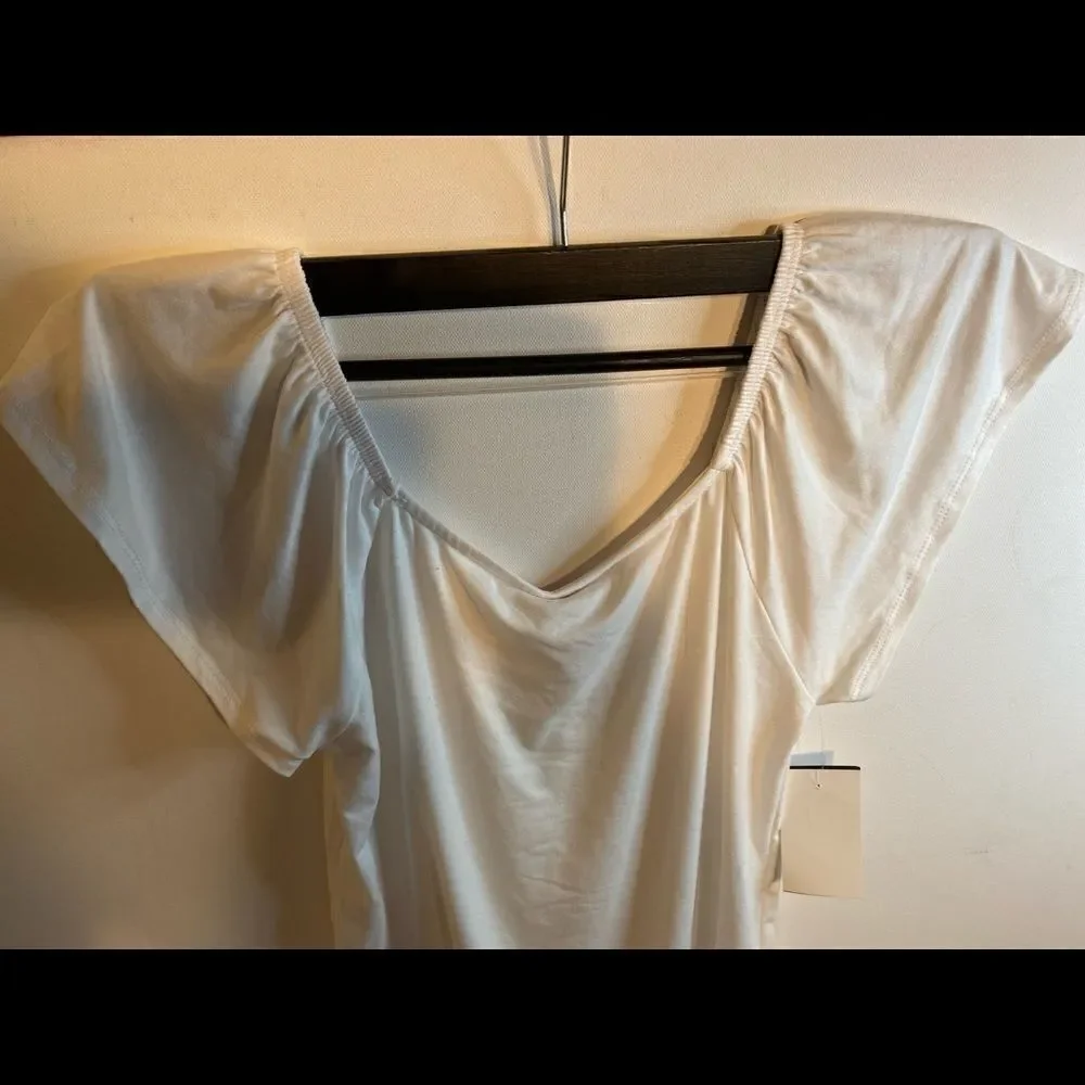 🛍Girls Cute 4 U Comfy and great off shoulder Blouse Size:large